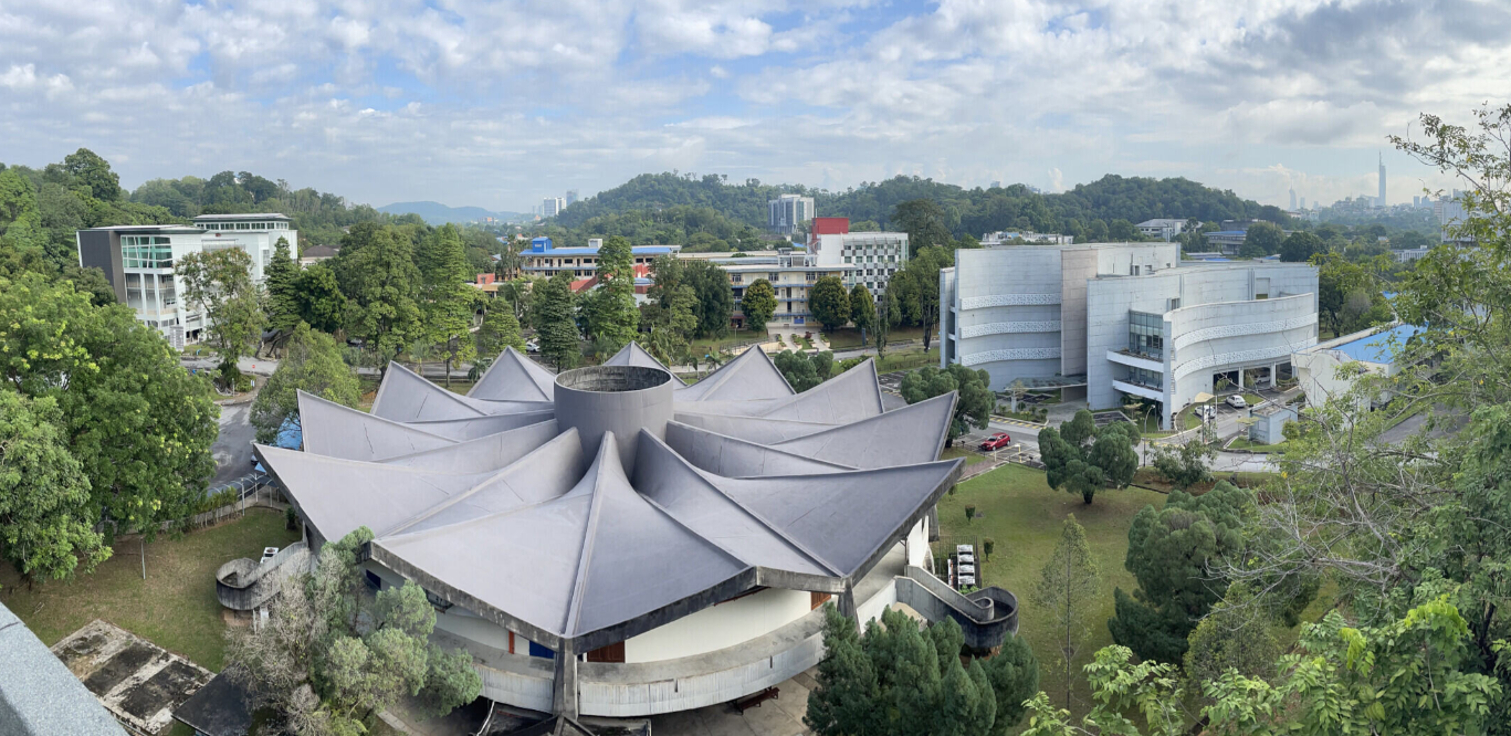 Faculty of Business and Economics